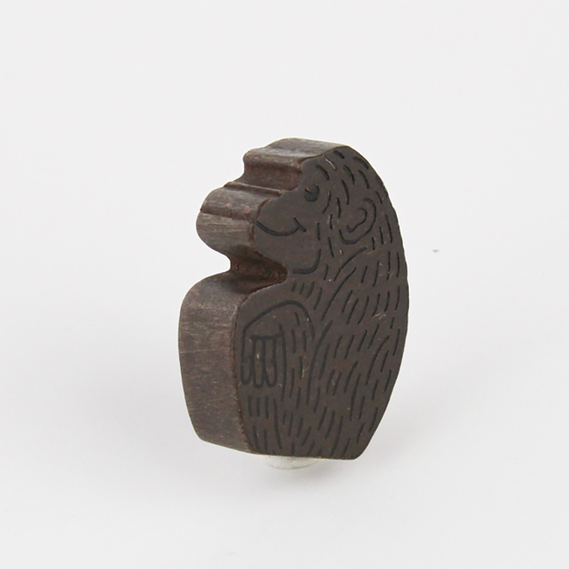 abacusspiele-zooloretto-affe-spielfigur-dunkelbraun-holz image 2