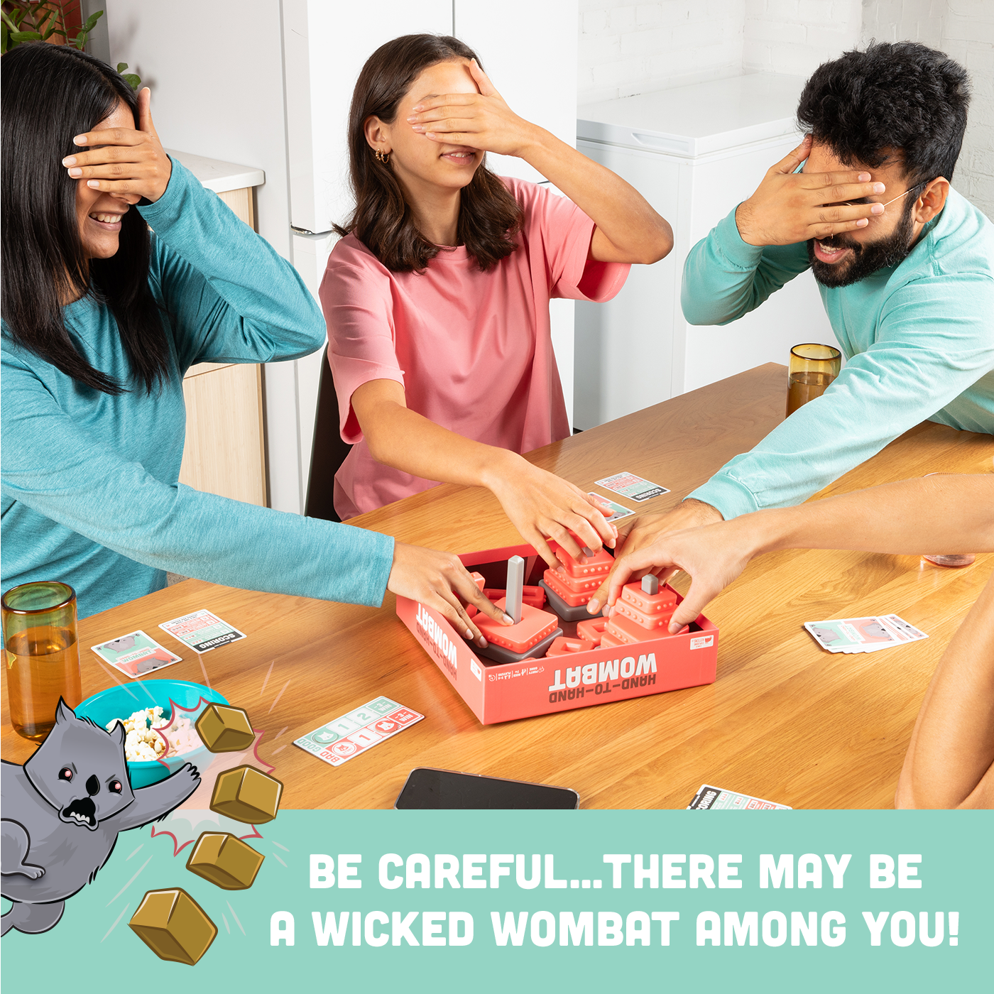 exploding-kittens-hand-to-hand-wombat-bluffspiel-mit-augenbinde image 2